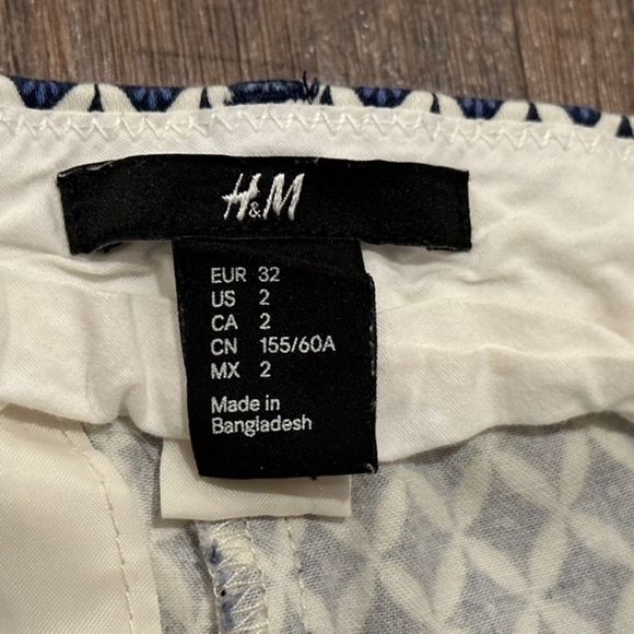 H&M Ankle Pants Women's Size 2 Diamond Geometric Trousers Print Blue White - Picture 3 of 8
